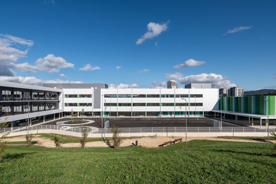 Máxima funcionalidad, limpieza estética e integración, claves del Instituto de Salburua