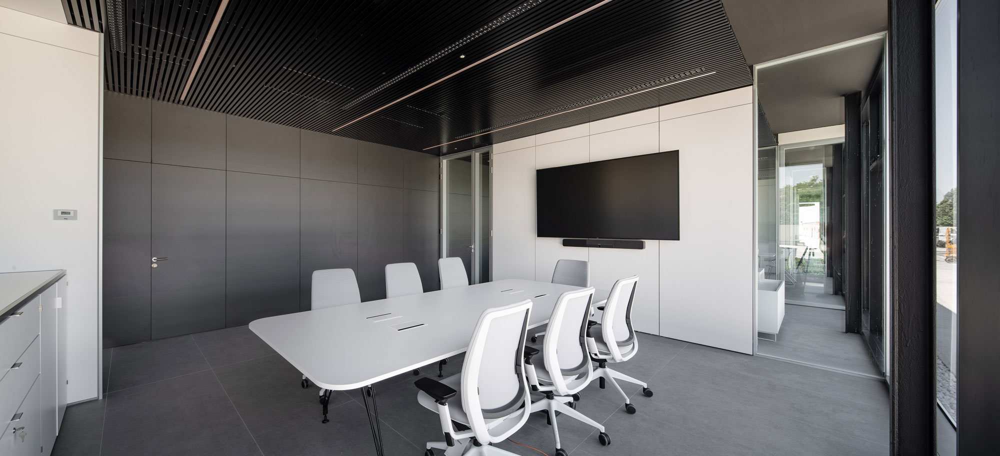 Nave industrial y oficinas