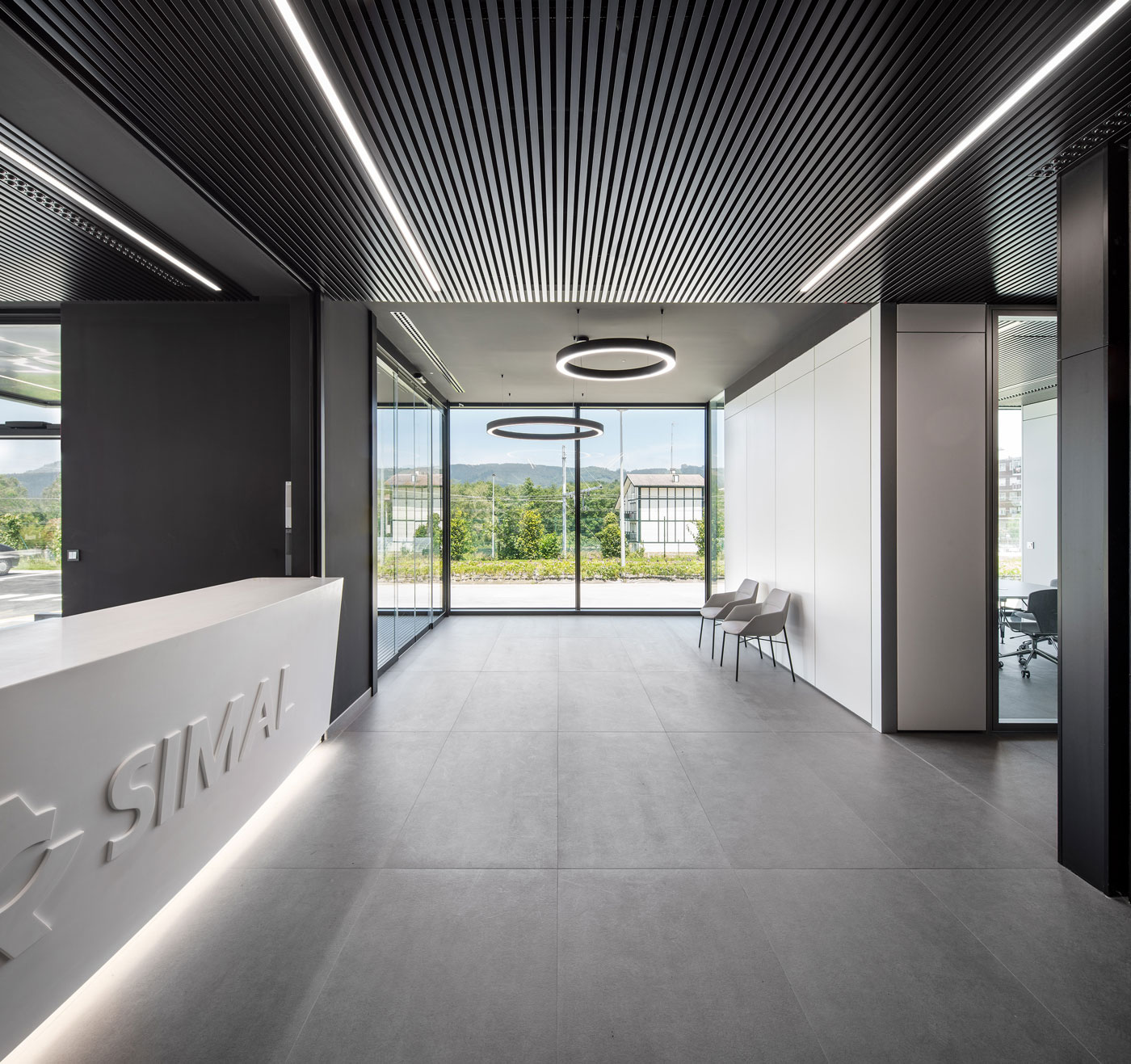 Nave industrial y oficinas