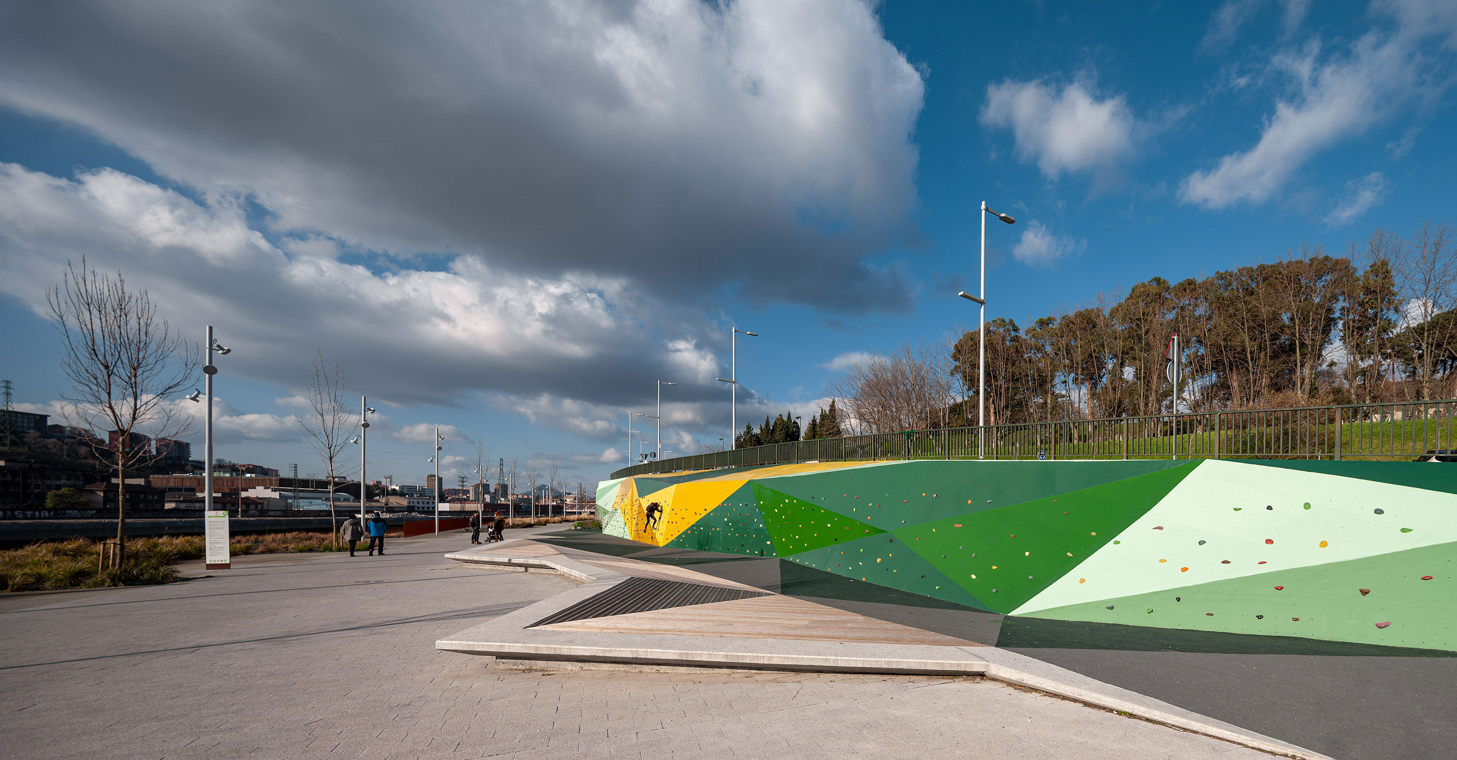 Urbanización de espacios verdes de Zorrozaurre